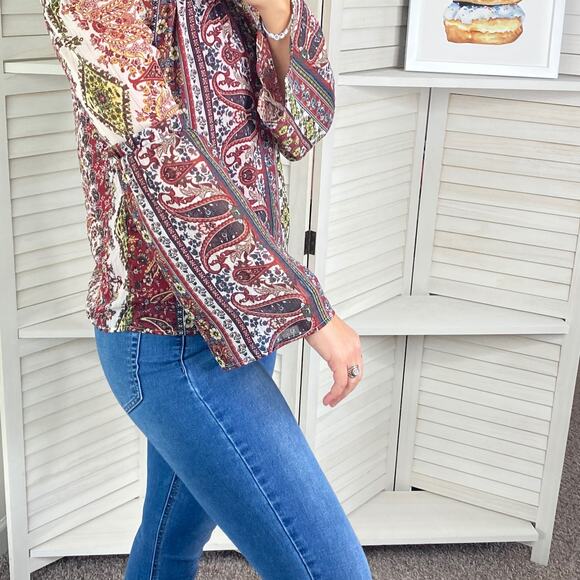 By & By red cold shoulder boho top - Picture 4 of 11